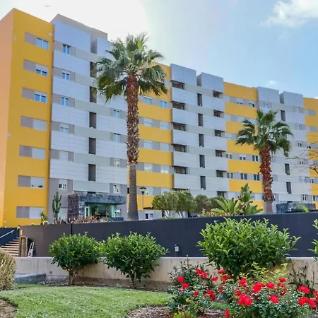 Apartment Flatguest Ramblas Golf 1b - Parking + Pool + Gym *